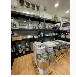 Kitchen hardware and cutlery